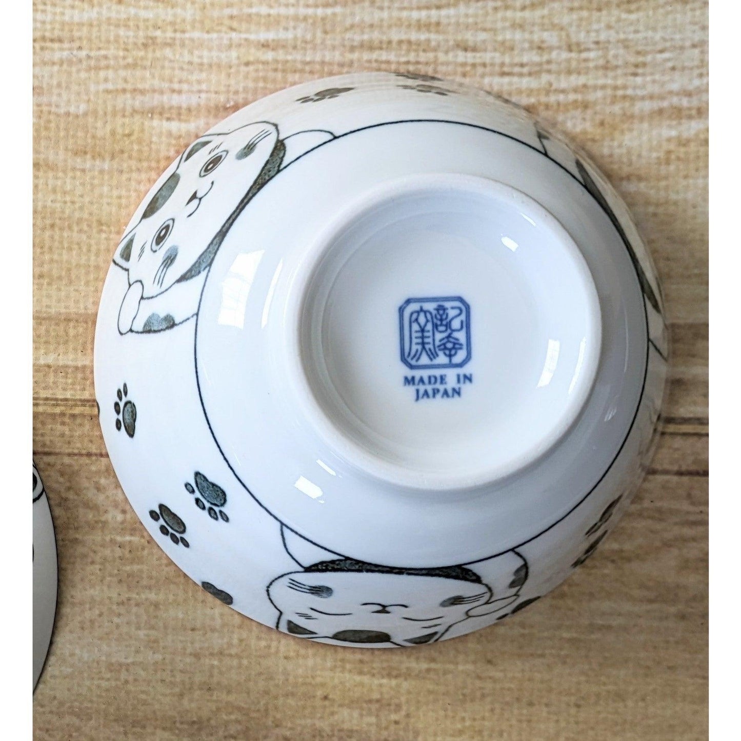 Bowls (Waving cat (for good luck) / Red 40) - ECI Online store│One dollar 100 yen shop