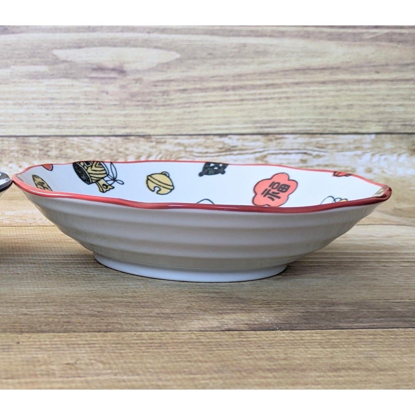 Plates (Waving cat (for good luck) / Red 8) - ECI Online store│One dollar 100 yen shop