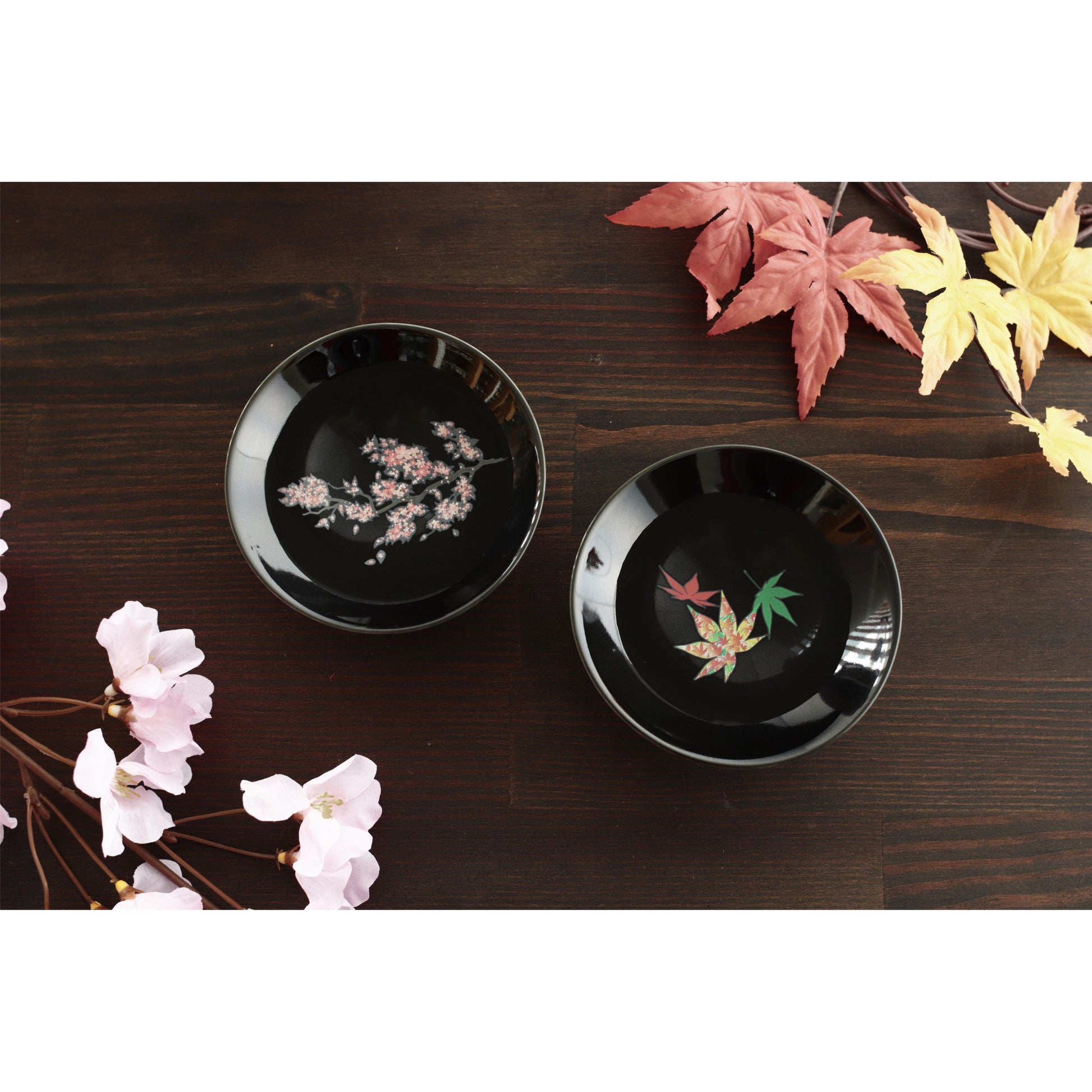 Sake Cup Set (Black / SAKURA / Autumn Leaves) - ECI Online store│One dollar 100 yen shop